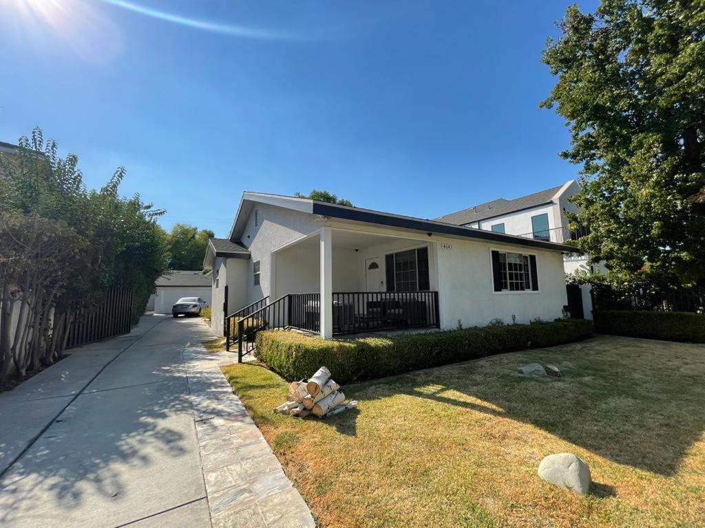 Charming Bright Traditional Home In Sherman Oaks Los Angeles Kültér fotó